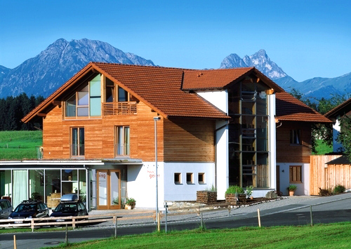 Керамическая черепица Creaton OPTIMA FINESSE weinrot glasiert